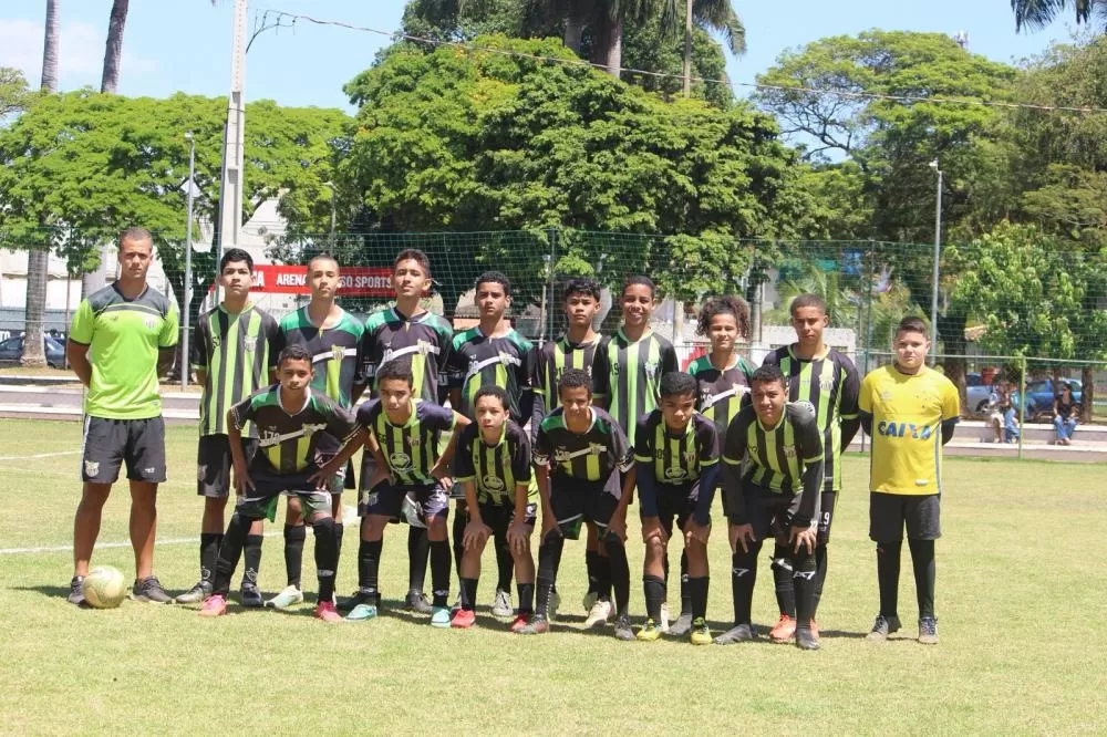 América