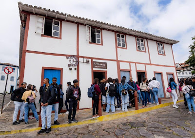 Alunos do 1° ano Agronegócio de Cordisburgo realizam viagem a Diamantina 