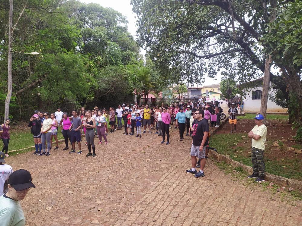  Caminhada Outubro Rosa é realizada em Paraopeba
