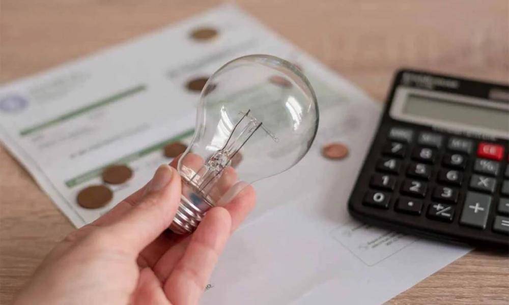 Conta de luz deve subir até 10,4% no próximo ano com peso dos subsídios