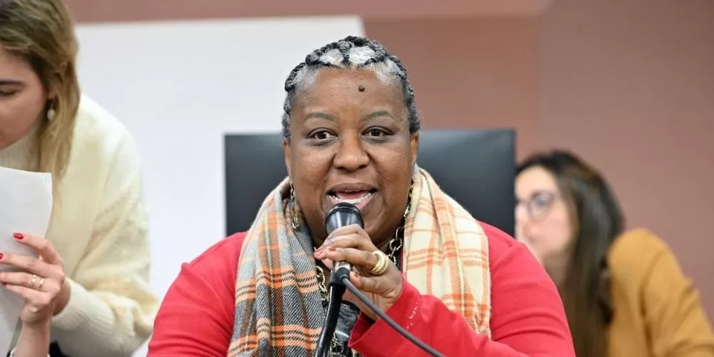 Mineira Macaé Evaristo assume Ministério dos Direitos Humanos