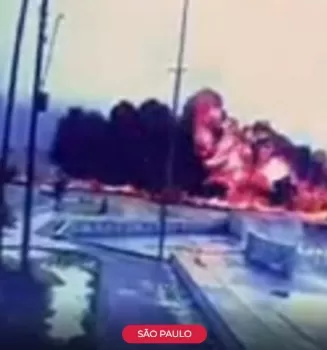 Vídeo: Veja o momento em que o avião de pequeno porte caiu em Ubatuba-SP