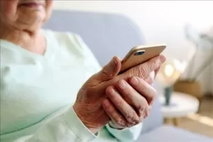 Idosa perde quase R$ 3 mil após golpe do falso filho em Inhaúma