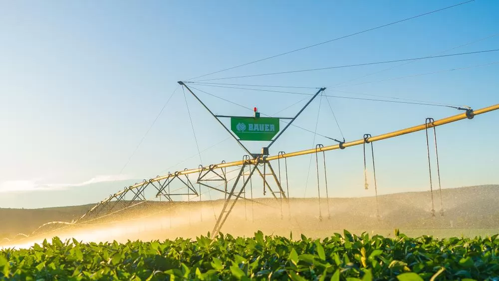 Bauer do Brasil e Irricontrol apresentam soluções de financiamento e irrigação durante a Superleite 2026, em Pompéu