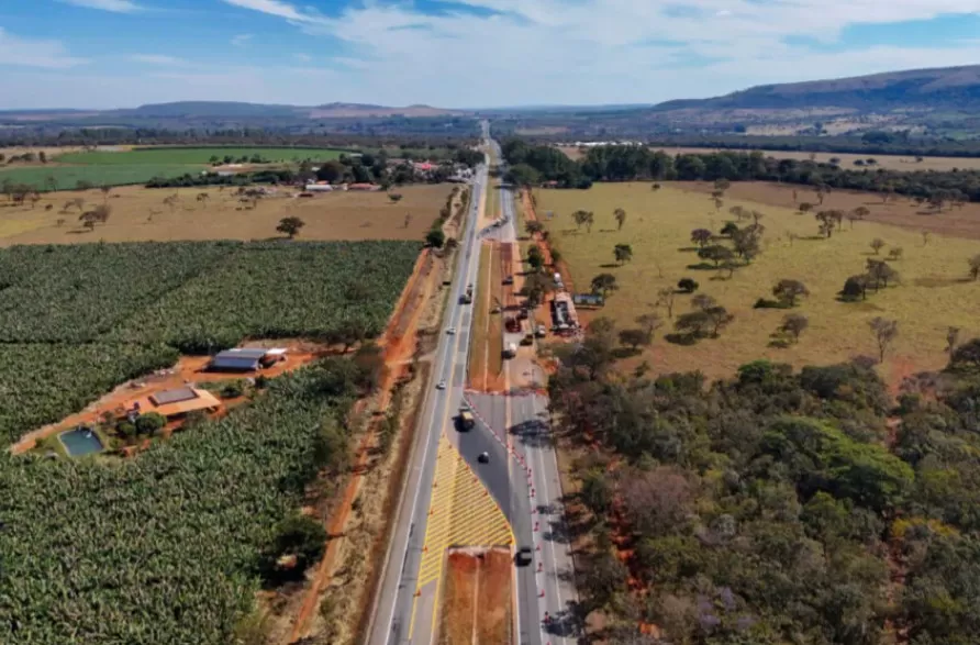 BR-040 tem desvio temporário em Paraopeba para instalação de sistema inteligente de pesagem de caminhões