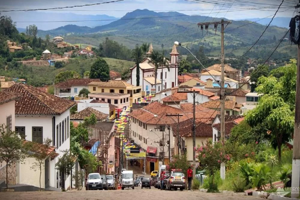 Vereadores de Conceição do Mato Dentro avaliam melhorias em saúde, educação e serviços urbanos
