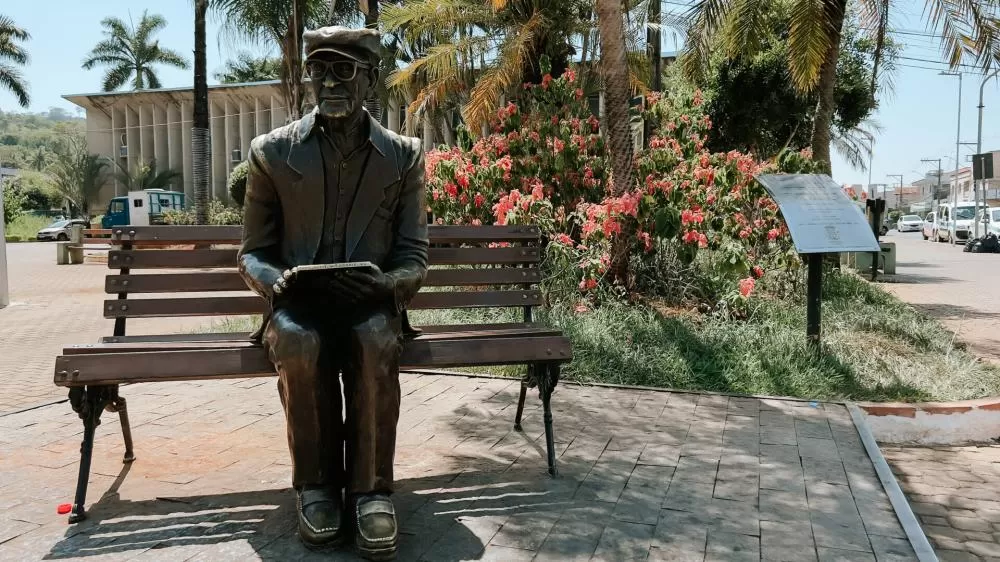 Monumento em homenagem a Chico Xavier em Pedro Leopoldo