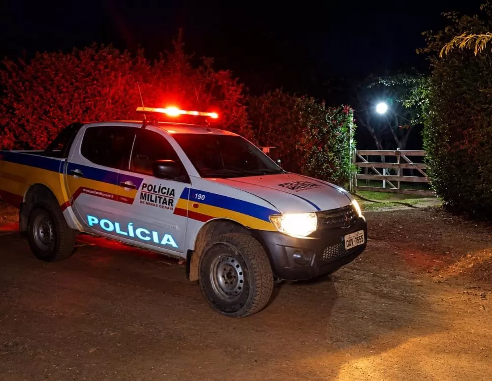 Criminosos invadem fazenda e furtam cinco armas durante a madrugada em Paraopeba; quatro são investigados