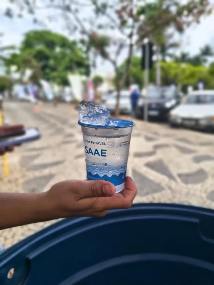Sete Lagoas instala pontos de hidratação para enfrentar onda de calor