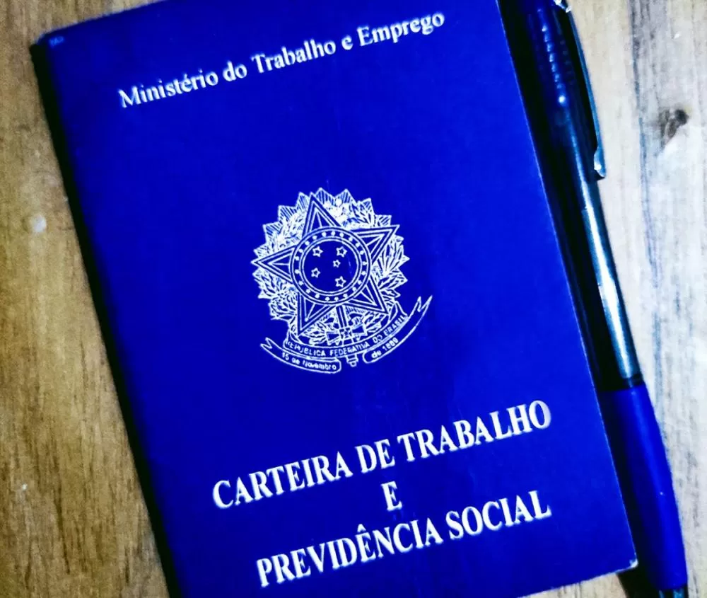 Segunda parcela do 13º salário será antecipada em 2026