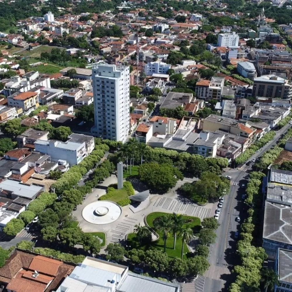 Curvelo reúne educadores de 20 municípios em fórum sobre transformação pelo afeto